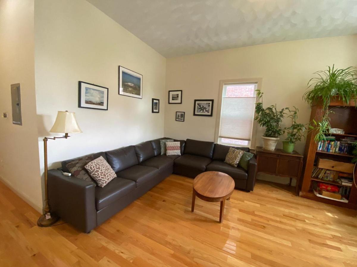2 Bedroom Boston Condo In Jamaica Plain With Parking Exterior photo